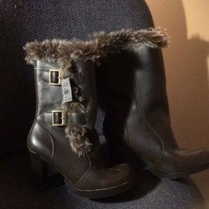 Ladies boots
